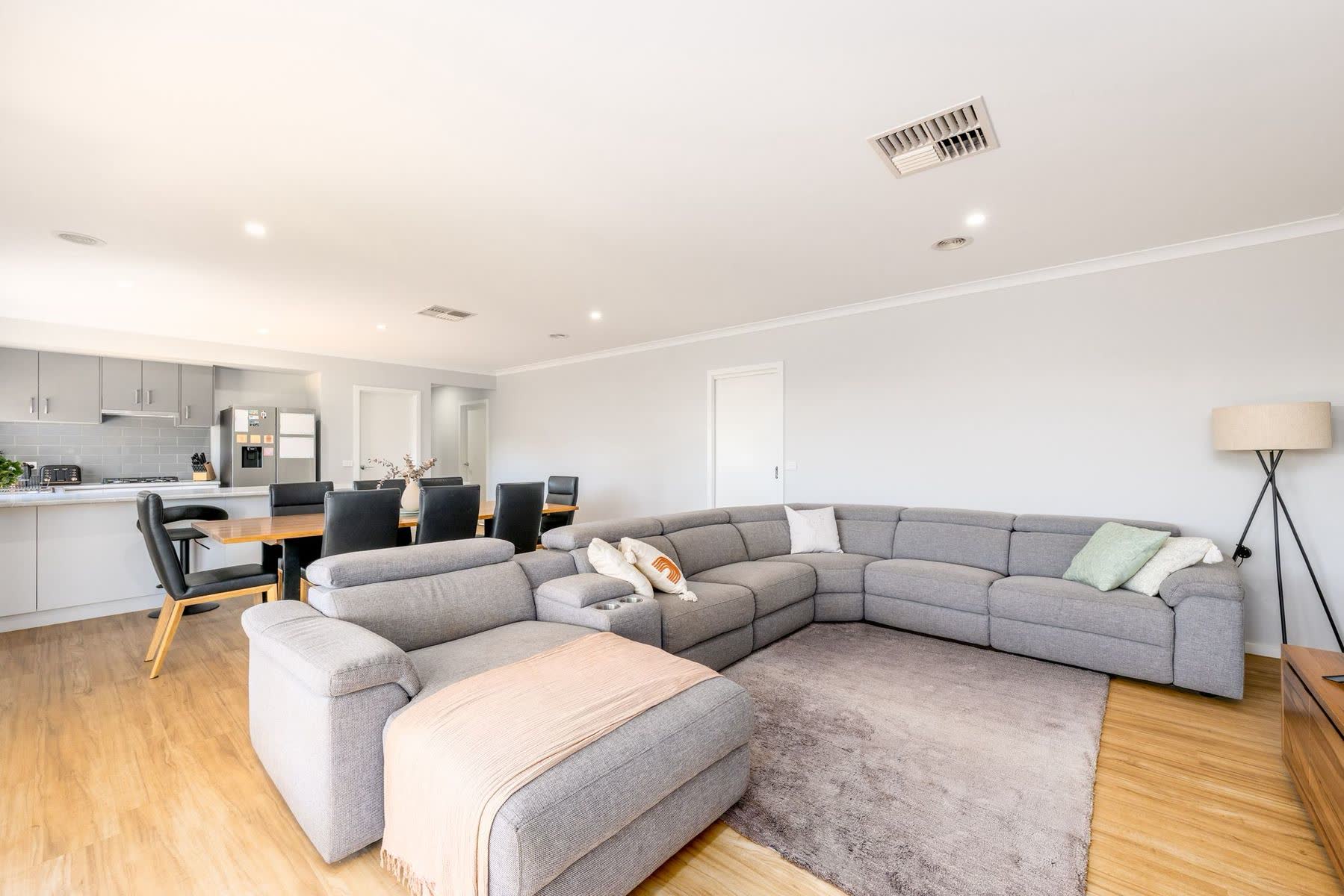 11 Bookar Place, Kialla, VIC 3631